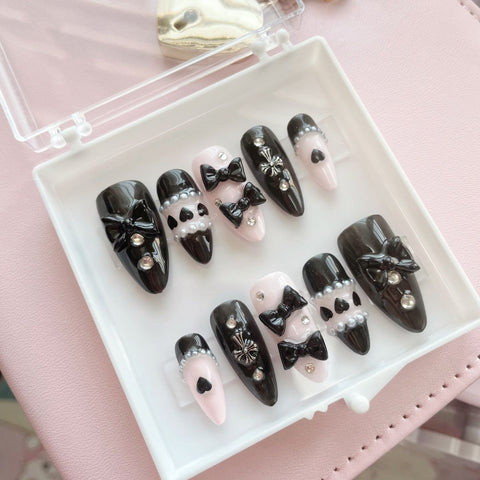 Wearing nail art landmine series lolita pink black