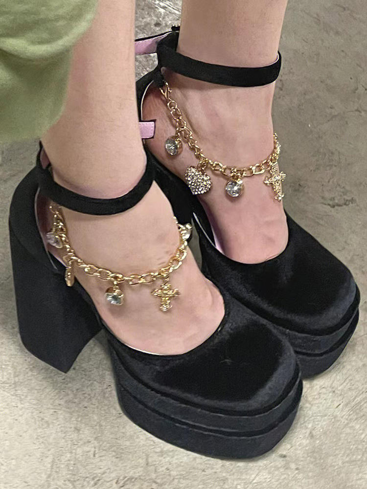 Same style black velvet heart chain high heels