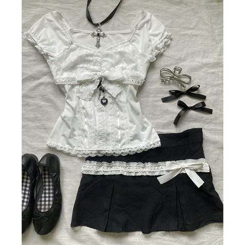 Loose and slimming lace patchwork short-sleeved two-piece skirt set