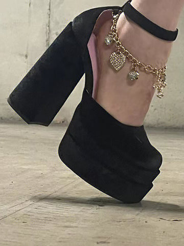 Same style black velvet heart chain high heels