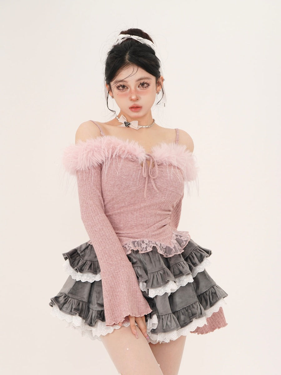 Pink one-shoulder suspender long sleeves + gray corduroy sweet skirt in winter