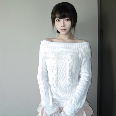 vintage lace one-shoulder sweater