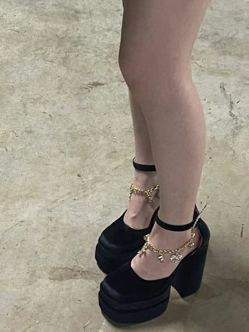 Same style black velvet heart chain high heels