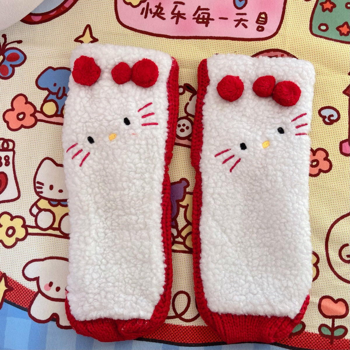 *Hello Kitty red girl's cute home woolen lambswool thermal socks
