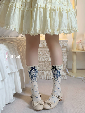 roji four-petal lace Lolita socks