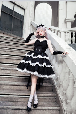 Original embroidered Gothic style dark princess three-stage lolita skirt