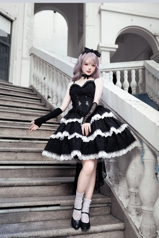 Original embroidered Gothic style dark princess three-stage lolita skirt