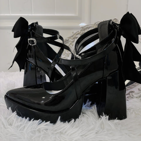 Dark pointed thick heels with big bow lolita shoes