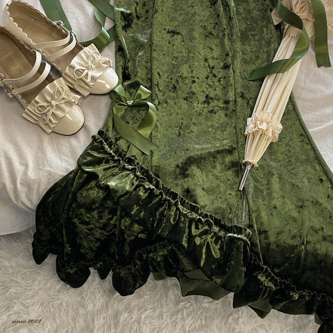 Sleepingdoll Retro Elegant Style Velvet Reflective Ruffled Fishtail Pearl Dress