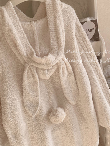 Cream color autumn and winter heart-shaped hooded Japanese girl