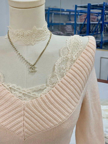 Lace panel pink V-neck sweater