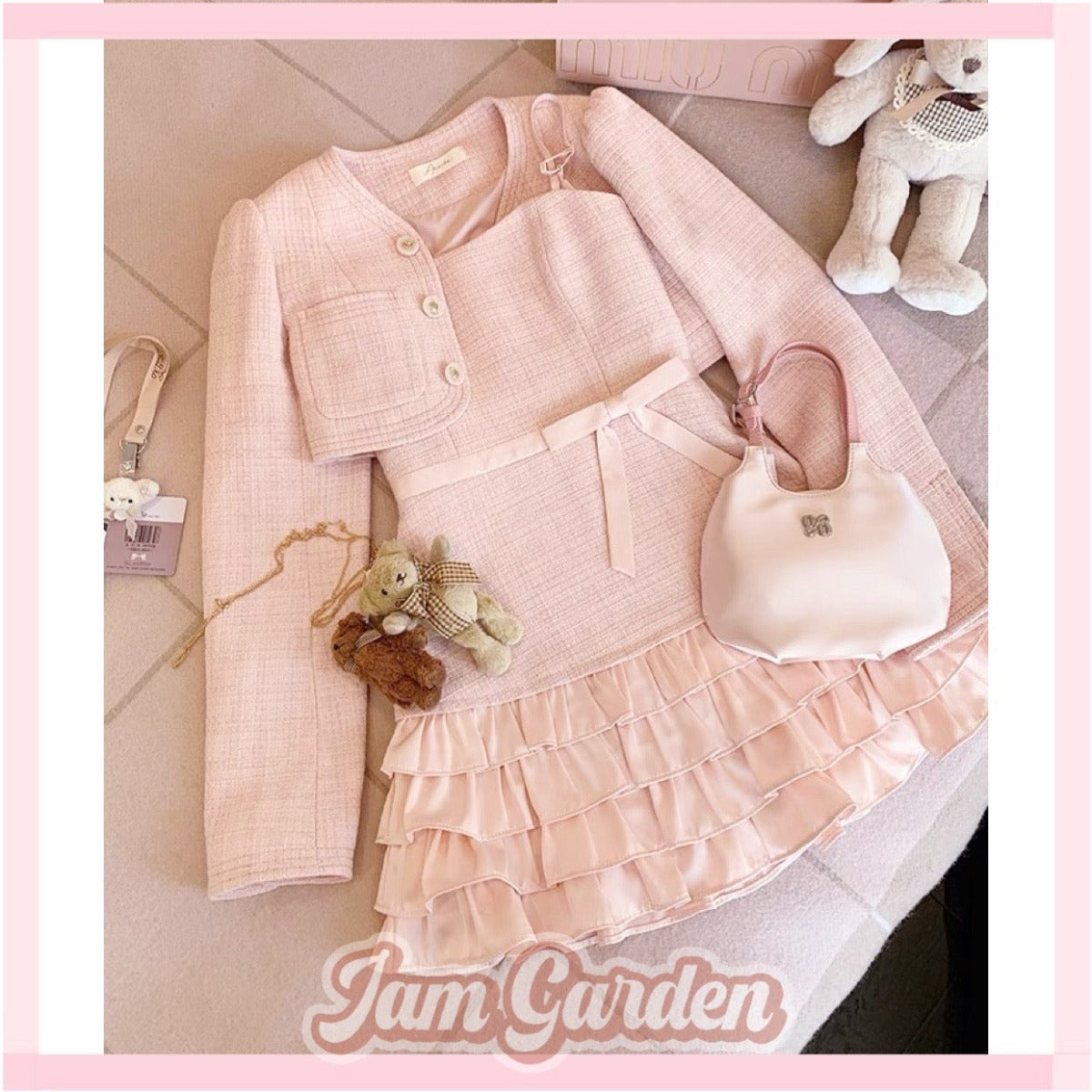 Autumn Outfit For Breasts Pink Short Coat Suspender Skirt