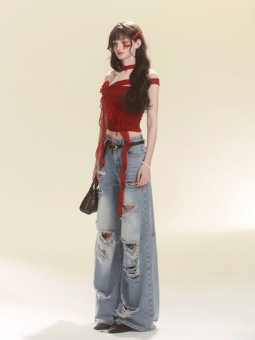 Hot girl in red short-sleeved summer waistless design