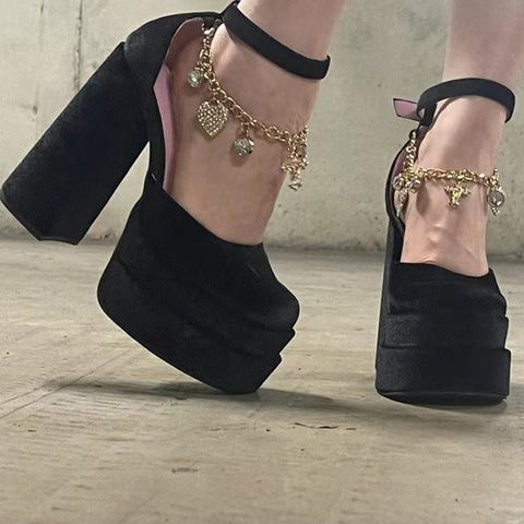 Same style black velvet heart chain high heels