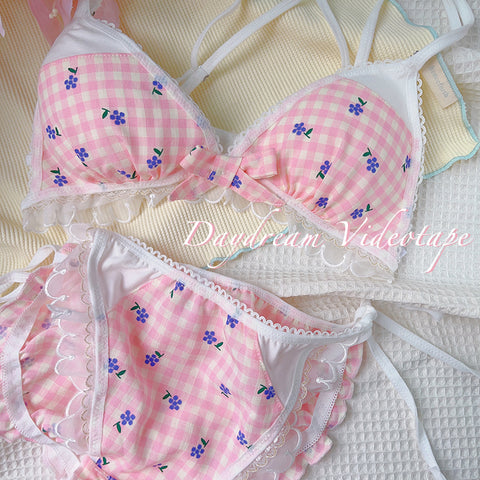 Japanese girl's small fresh triangle cup beautiful back underwear