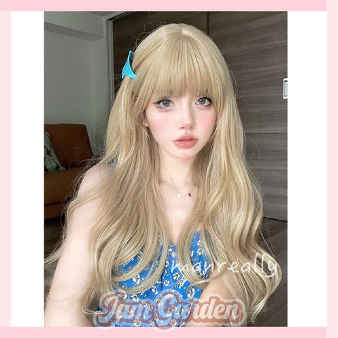 Natural fashion wig for women with long hair and curly hair