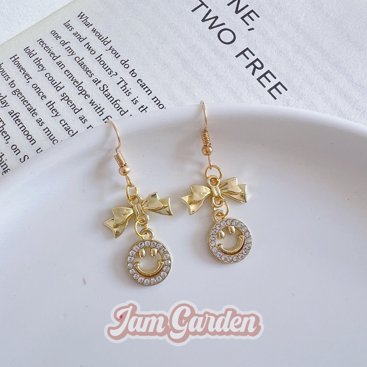[Happy Every Day] Smiley face niche original handmade earrings - Jam Garden